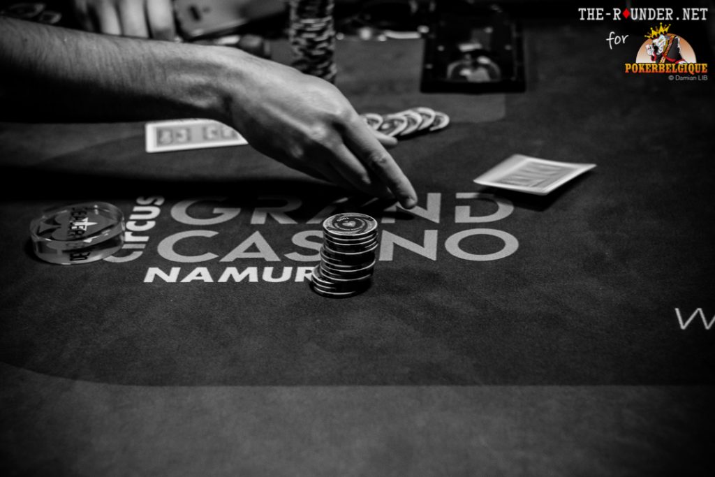 A une élimination des deux dernières tables