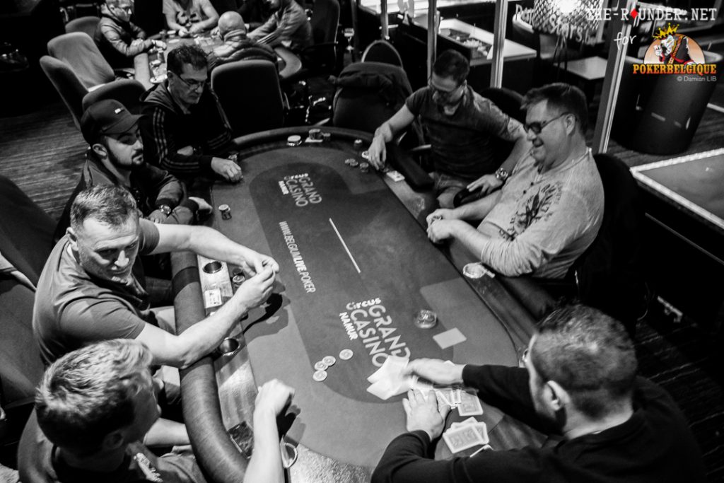 Une première série de photos pour le Main Event Day 1C