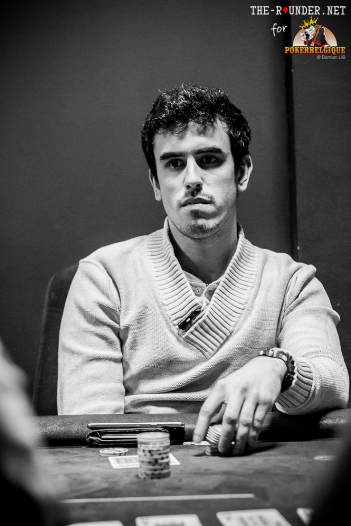 Bulle du High Roller, Adrian Fernandez en tête