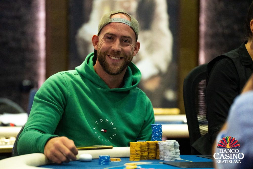 FBM2022: Robin Cornet devant à 16 left, Poker Belgique en force