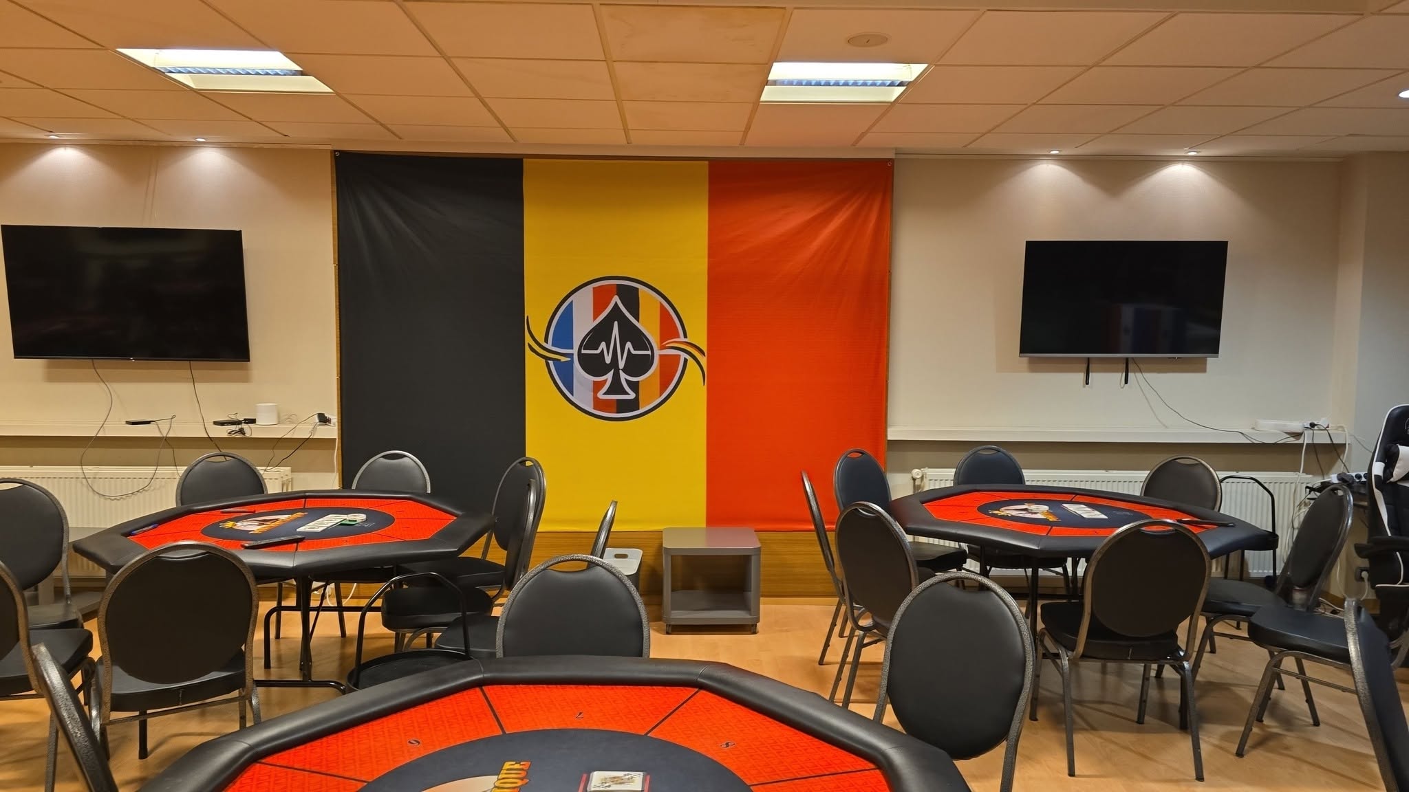 Identité Poker France Belgique